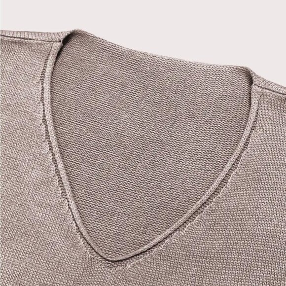 1XL(14) Solid Long Sleeve V Neck Medium Stretch Sweater - Picture 2 of 4